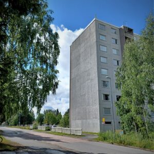Kuva Rajakylän Ruiskukkatien kerrostalosta