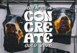 Concreate 2026 logo. Taustalla Timo Tyynismaan muraali. Kuvaaja Pekka Lintusaari.