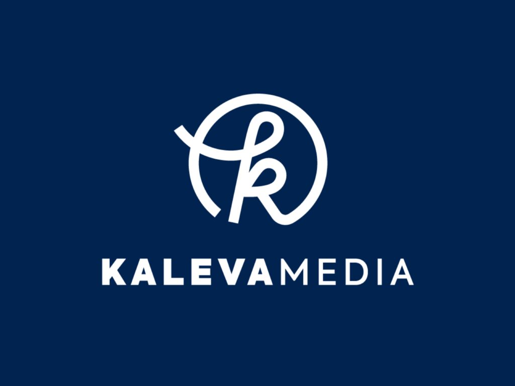 Kaleva Median logo sinisellä taustalla