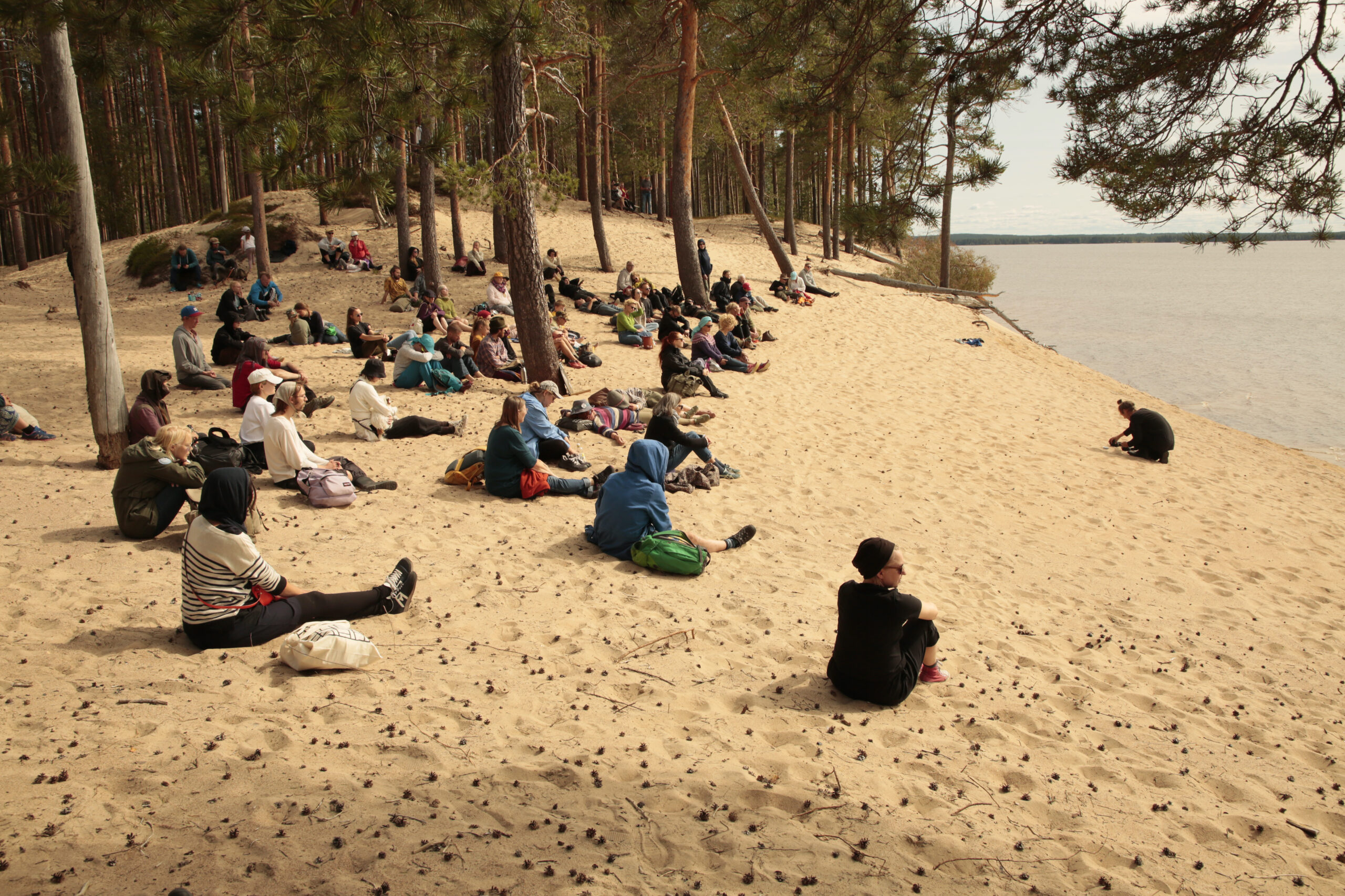 Concert vibes from Ärjä's sand dunes and the 2021 festival. Photographer Ia Samoil.